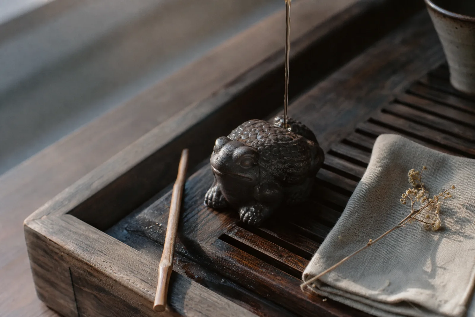 for the practising gōngfū drinker and the collector of small pottery — a piece with real provenance, not a factory replica